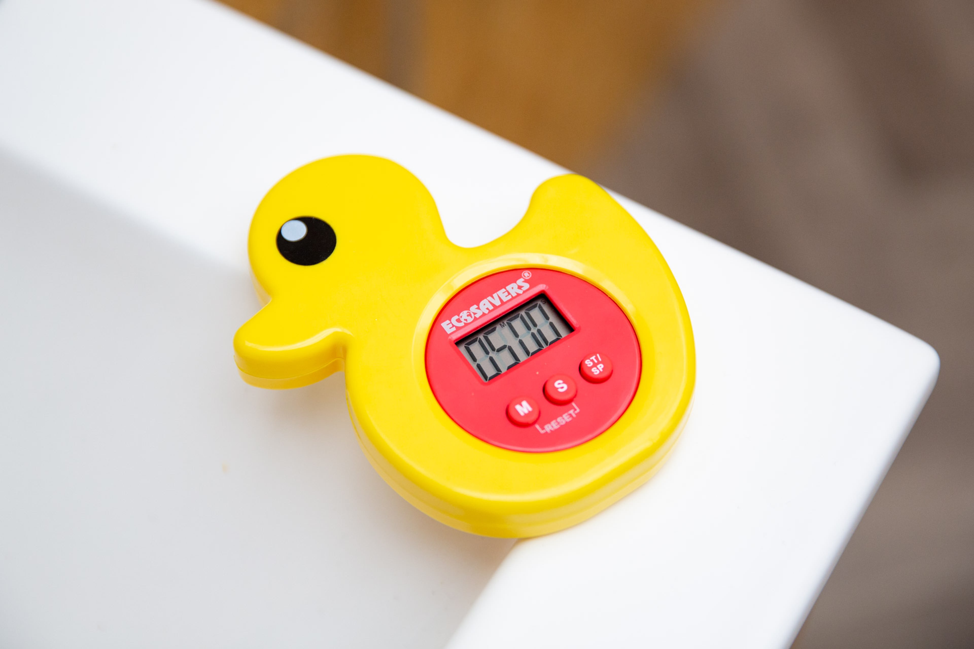 Douchetimer in de vorm van een eendje. De timer helpt je om maximaal 5 minuten te douchen