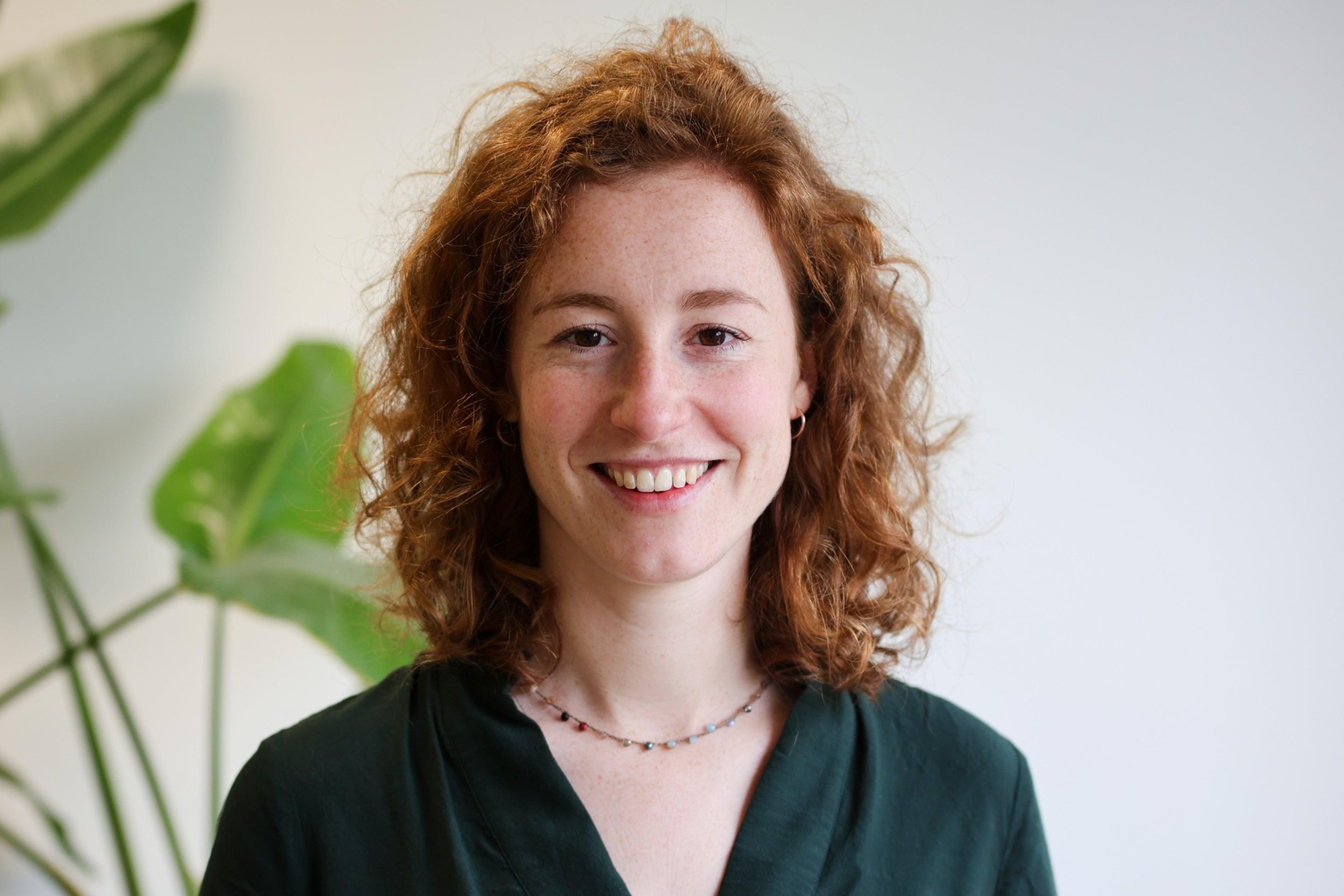 Portretfoto van Eefje van der Kaaden, Service designer bij Milieu Centraal