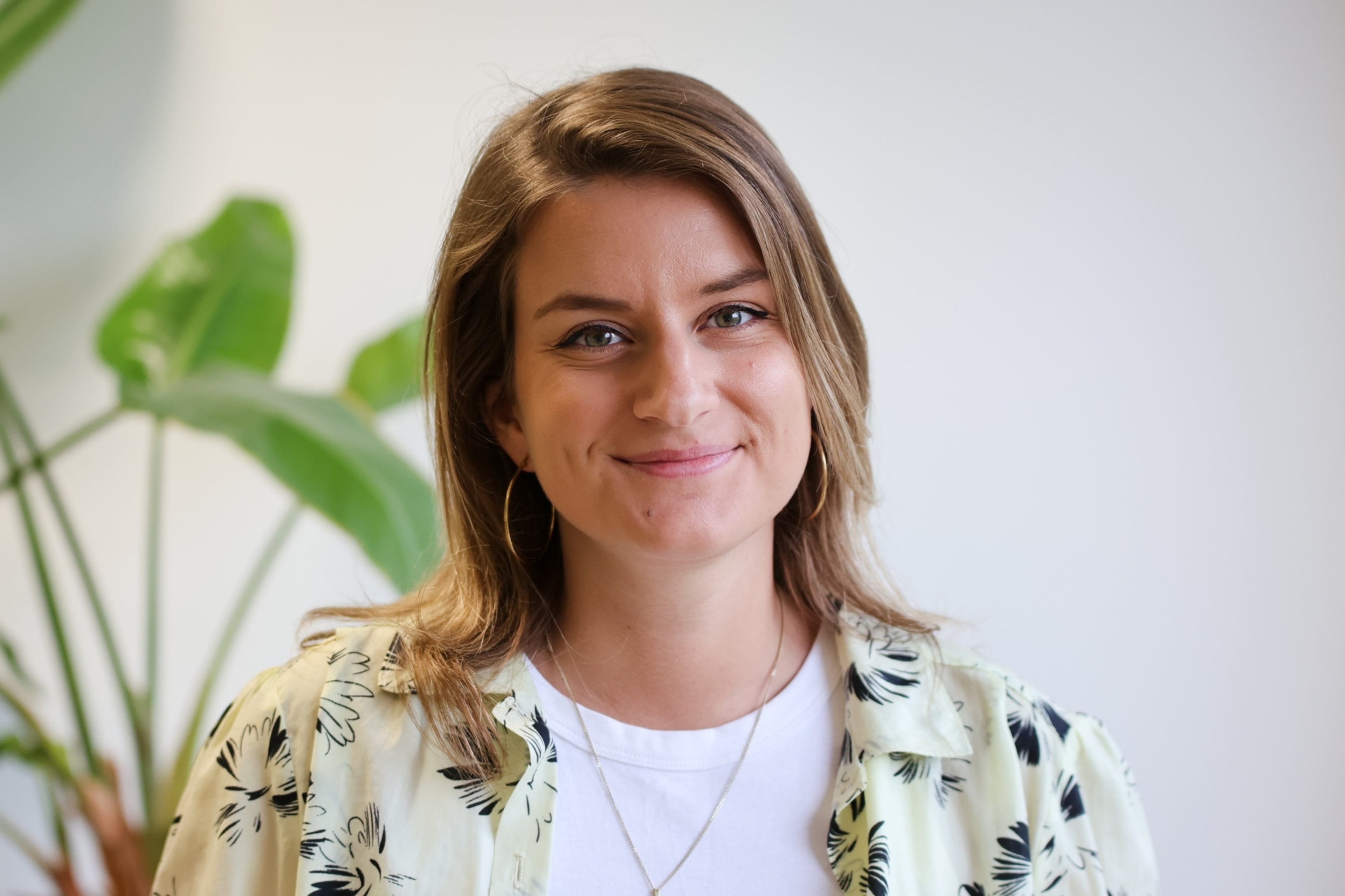 Portretfoto van Shana Kopp, projectmanager ondersteuner bij Milieu Centraal